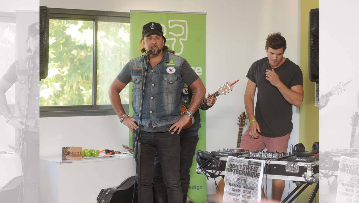 Big Day Out's Adam Zammit speaks at Bendigo headspace. Picture: Jodie Donnellan