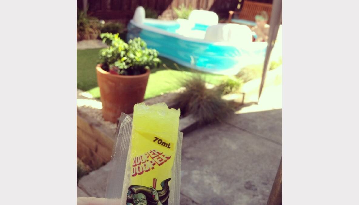Cooling down with a Zooper Dooper. Picture: Beck.