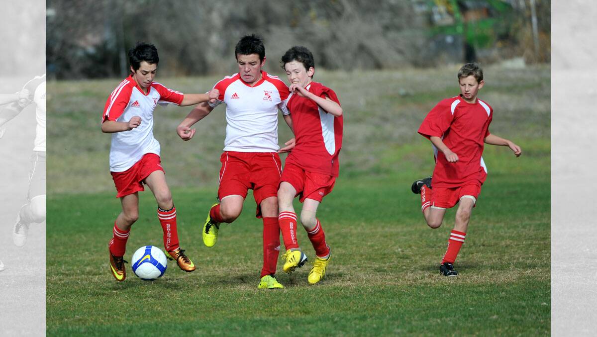 U/14's Junior soccer at the Spring Gully Oval, Spring Gully White Vs Spring Gully Red. Picture: JULIE HOUGH.