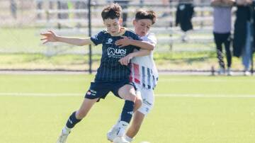 Bendigo City under-14s had an enthralling battle with Moreland City. Picture by Enzo Tomasiello